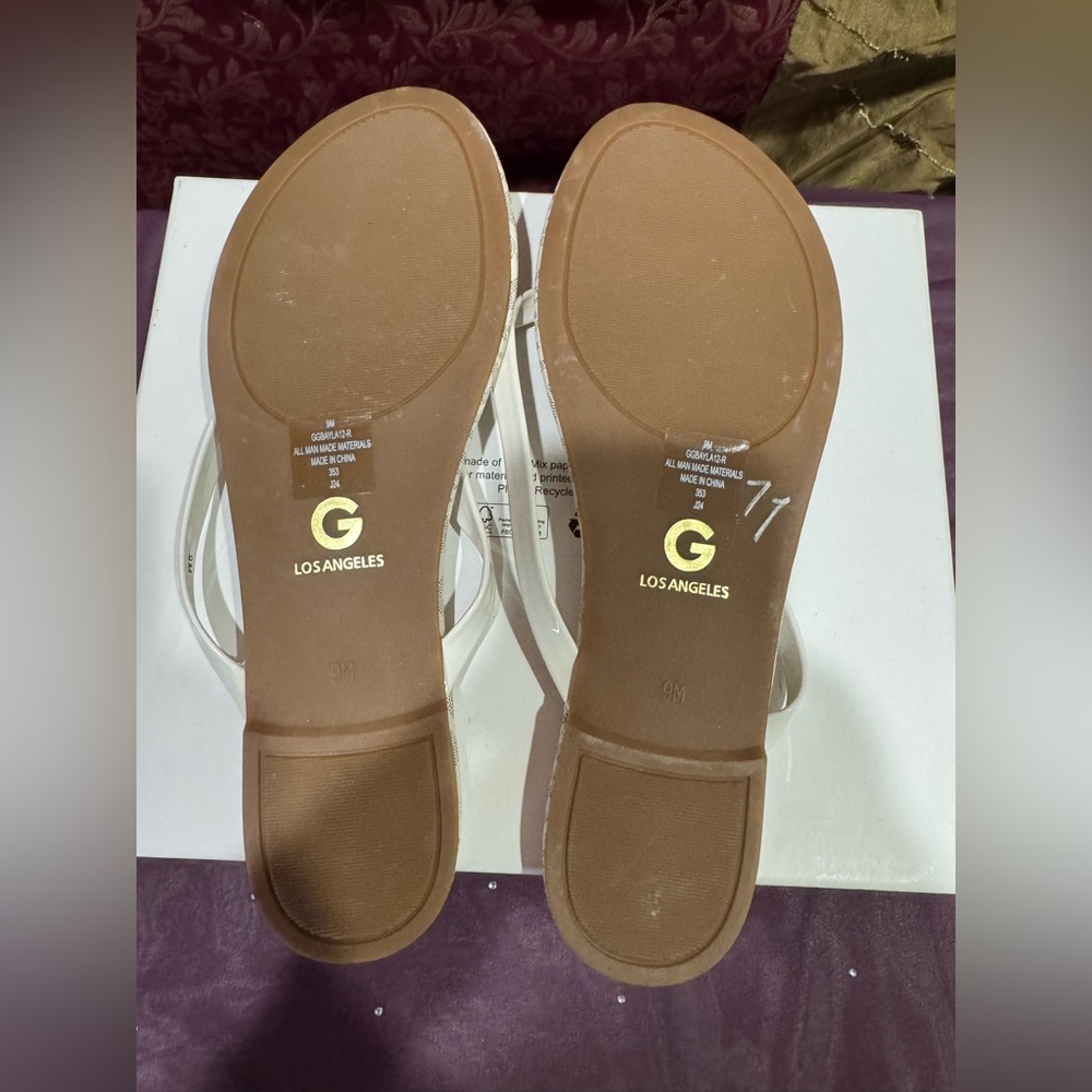 Guess Women's Cream and Gold Sandals - Picture 4 of 4